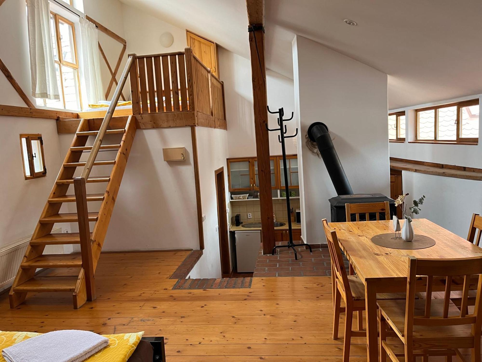 Travel Hostel Чешки Крумлов Екстериор снимка