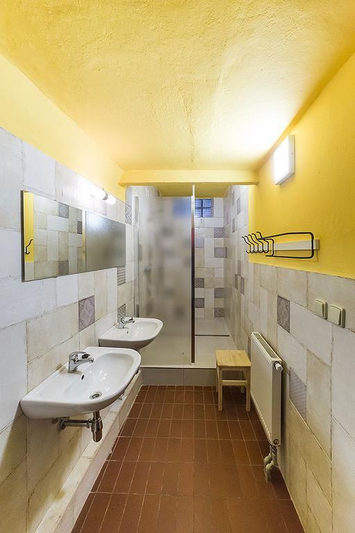 Travel Hostel Чешки Крумлов Екстериор снимка
